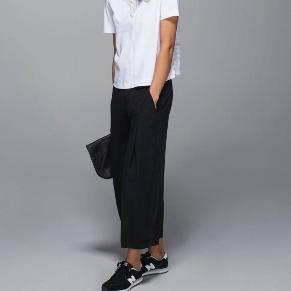 lululemon tranquility pant black size 4